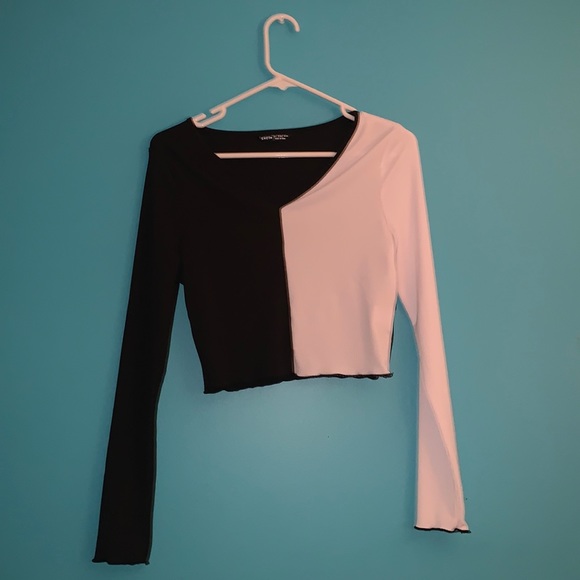 Crop top - Picture 1 of 2